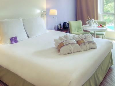 مرکور انتیبز سُفیا انتیپلیز