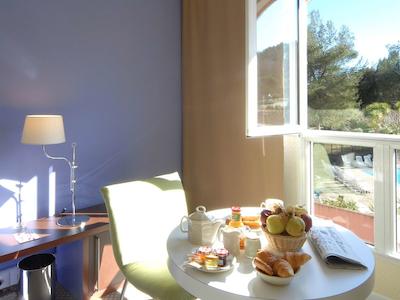 مرکور انتیبز سُفیا انتیپلیز