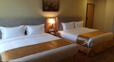 مترو هتل بوکیت بینتانگ