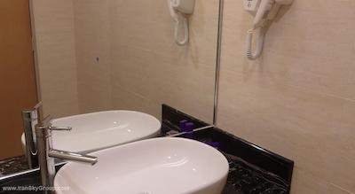 مترو هتل بوکیت بینتانگ