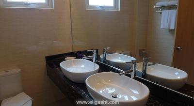 مترو هتل بوکیت بینتانگ