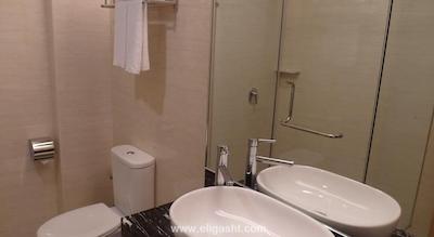 مترو هتل بوکیت بینتانگ