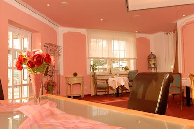 ازیموت هتل درسدن