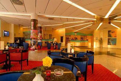 ازیموت هتل درسدن