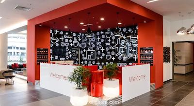 تیون هتل داون تاون کوالالامپور