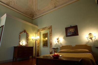 پالازو مانانی فرنی