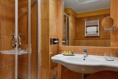 رم ماریت پارک هتل