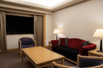 نو اُتانی هاکاتا