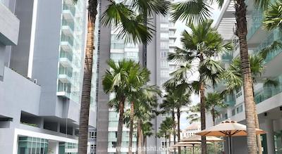 لانسون پلیس بوکیت سلون سرویسد رزیدنسز