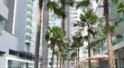 لانسون پلیس بوکیت سلون سرویسد رزیدنسز