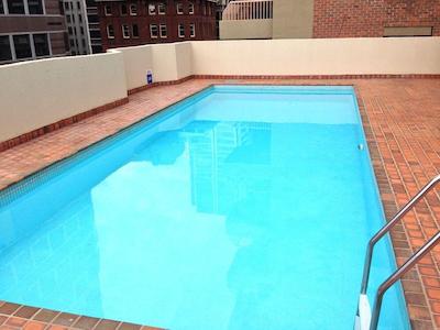 مترو اپارتمنتز اُن کینگ