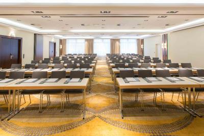 کورتیارد دوسلدرف اسیسترن