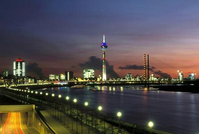 کورتیارد دوسلدرف اسیسترن