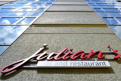 کورتیارد دوسلدرف اسیسترن