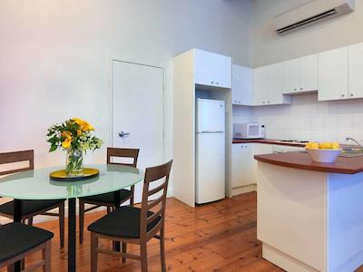 ادینا اپارتمنت هتل ملبورن اُن فلیندرز