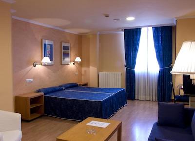 هتل روا اسالامانکا