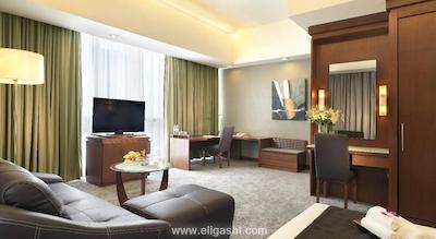 اس تی جایلز بولوارد پرمیر هتل