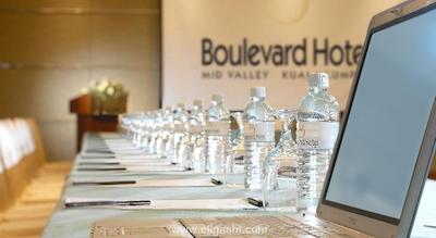 اس تی جایلز بولوارد پرمیر هتل