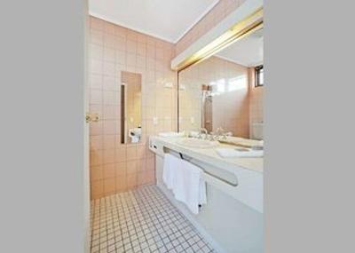 کوالیتی شربورن تراس