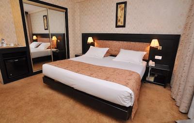 بست وسترن هتل توبکال