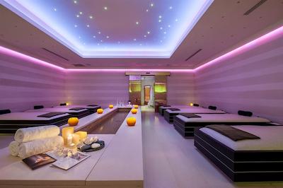 ریال هتل کارلتون