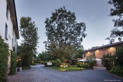 ساوویا کونتری هوس