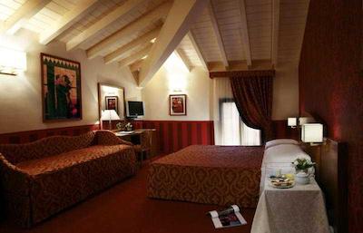 ساوویا کونتری هوس