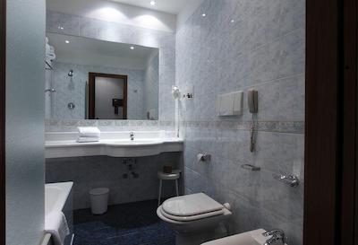 ساوویا کونتری هوس