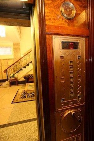 ردبوری اُن ان هریتاج اپارتمنت