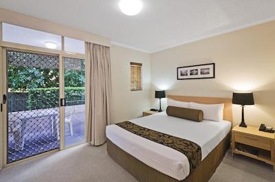 کست اُن استری بریج