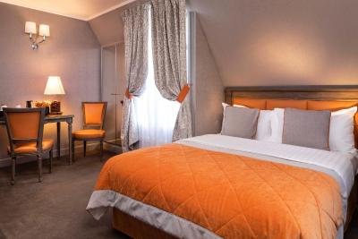 رسیدنس هنری ایو