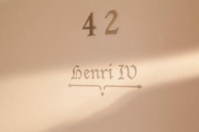 رسیدنس هنری ایو