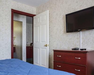 کوالیتی این اند سویتز ادمنتون اینترنیشنال آیرپرت