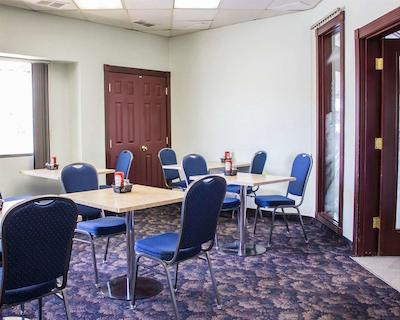 کوالیتی این اند سویتز ادمنتون اینترنیشنال آیرپرت