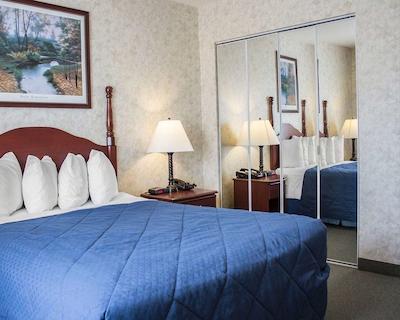 کوالیتی این اند سویتز ادمنتون اینترنیشنال آیرپرت