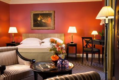 هتل ویلا دستریز