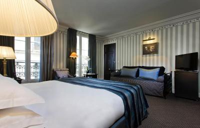 هتل ویلا دستریز