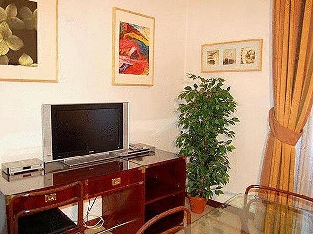 رسیدنس ویلا تاسنی
