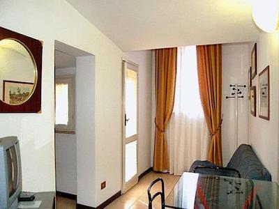 رسیدنس ویلا تاسنی