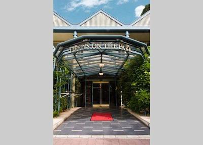 کوالیتی تیفینز اُن د پارک