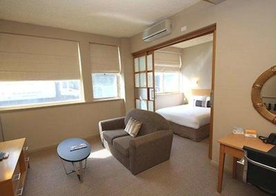 کوالیتی تیفینز اُن د پارک