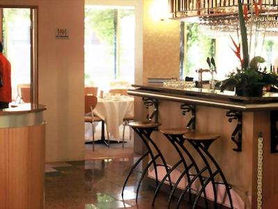 کوالیتی تیفینز اُن د پارک