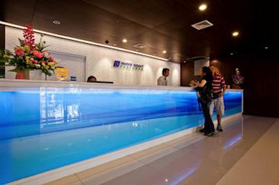 مترو ریزورت پراتونام