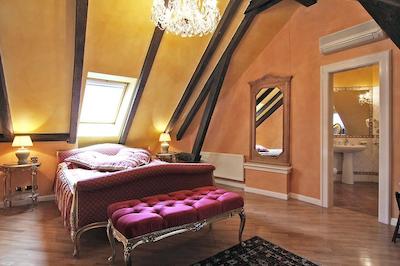 آلچیمیست نستیکوا پالاس