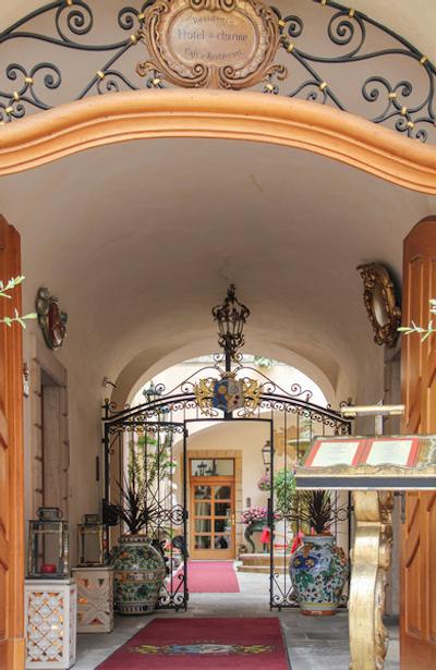 آلچیمیست گراند هتل اند اسپا