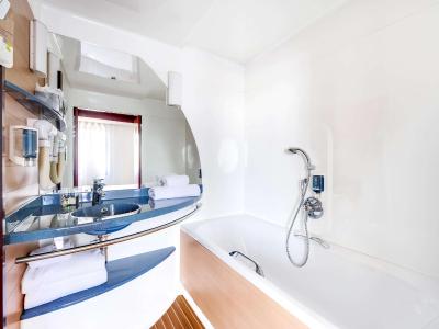 نوتل سویتز پاریز نرد 18ام