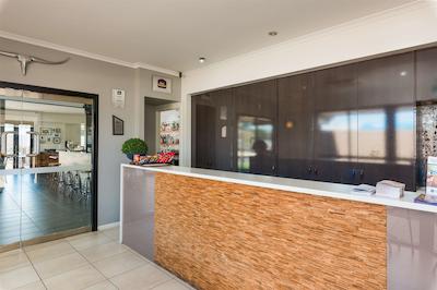 بست وسترن پلاس هتل د استیرلینگ رکهامپتون رکهامپتون