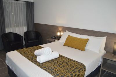 بست وسترن پلاس هتل د استیرلینگ رکهامپتون رکهامپتون