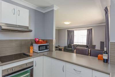 بست وسترن پلاس هتل د استیرلینگ رکهامپتون رکهامپتون