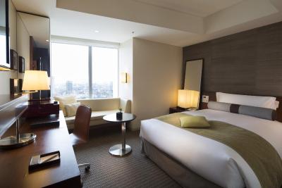 اینترکنتیننتال د استرینگز تکیو